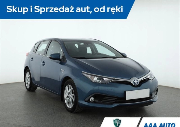 Toyota Auris cena 72000 przebieg: 81760, rok produkcji 2017 z Kisielice małe 277